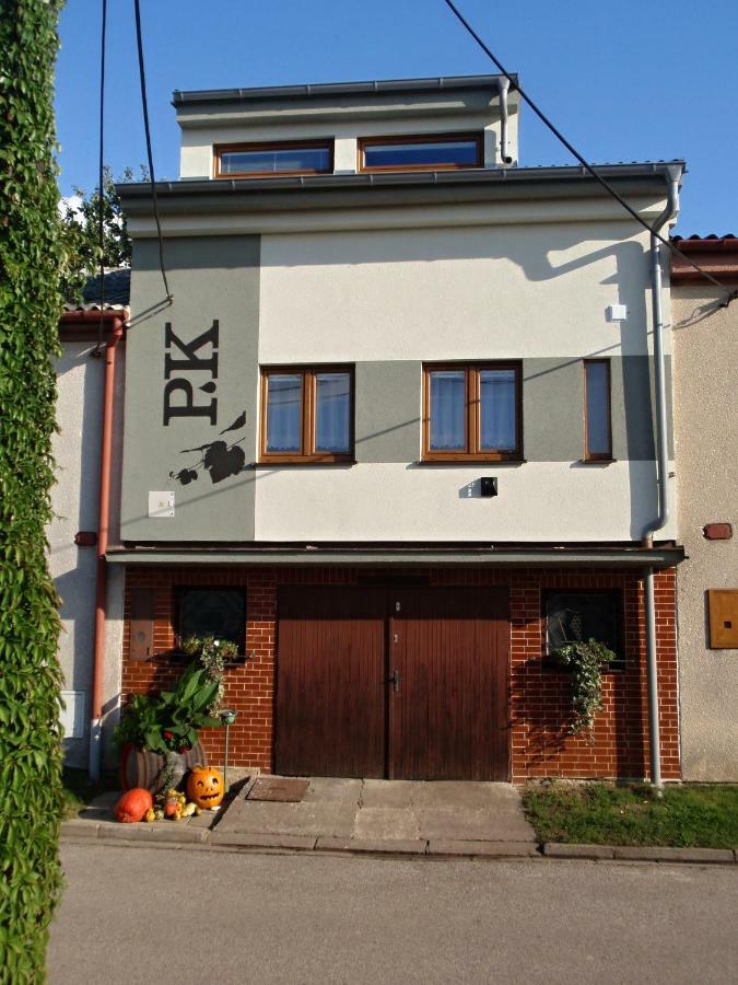 Vinarstvi Koliba Apartment Чейковице Екстериор снимка